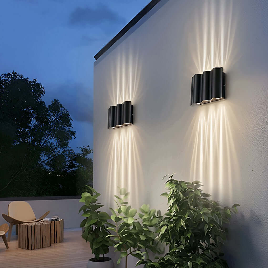 Applique murale extérieure moderne en forme de vague avec LED et protection IP54 | Restfield